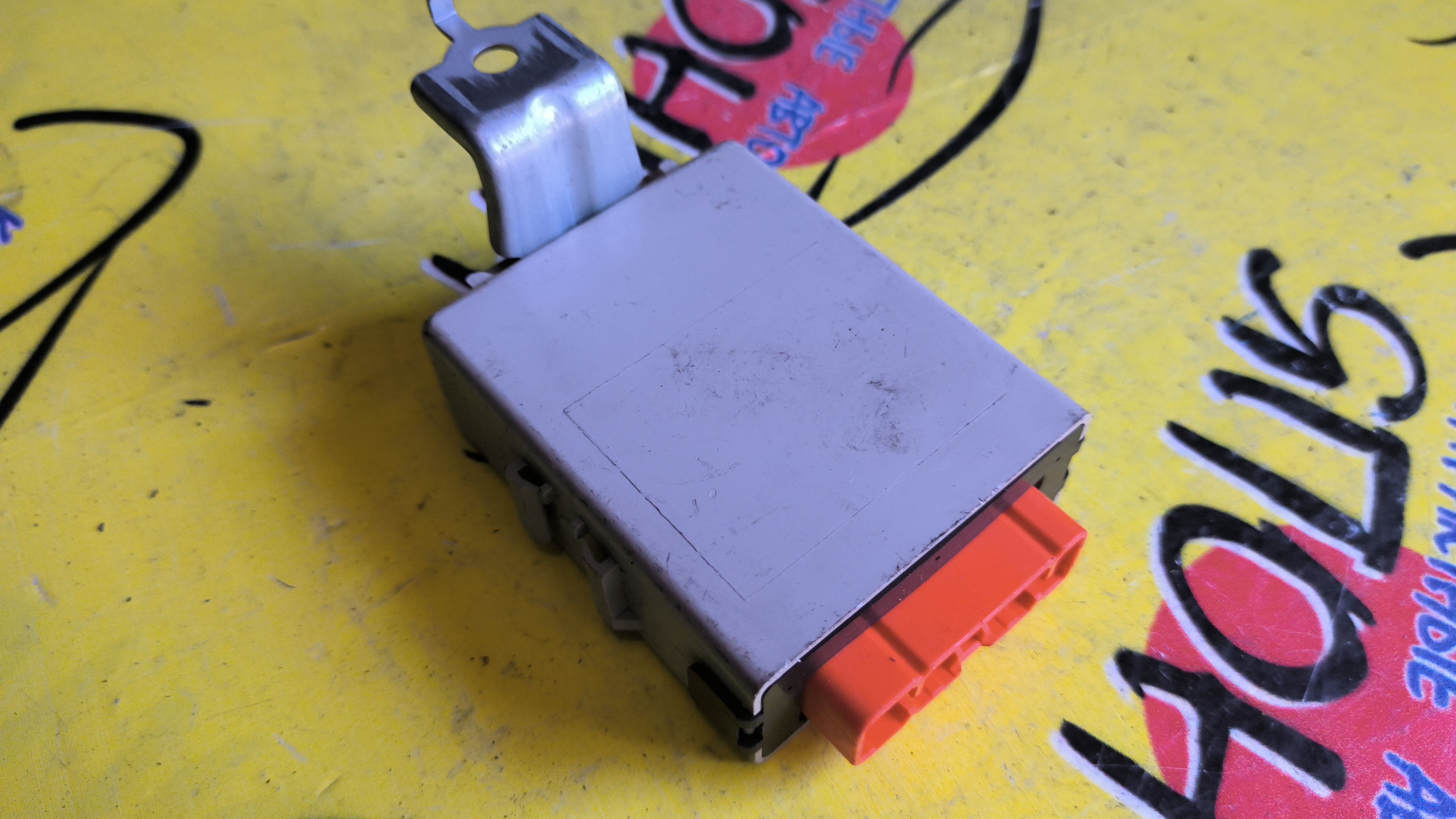 БЛОК УПРАВЛЕНИЯ ДВЕРЬМИ/TOY/COROLLA/COROLLA LEVIN/SPRINTER/SPRINTER CARIB/SPRINTER TRUENO/CE110/CE114/AE114/AE111/EE110/ZZE110/AE110/EE111/AE115/8598012290
