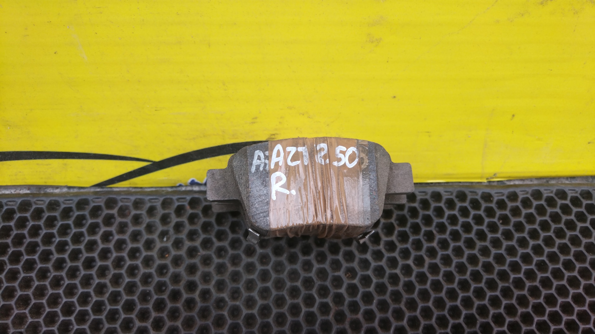 ТОРМОЗНЫЕ КОЛОДКИ/TOY/AVENSIS/AZT250/AZT251L/ZZT251L/AZT255/B