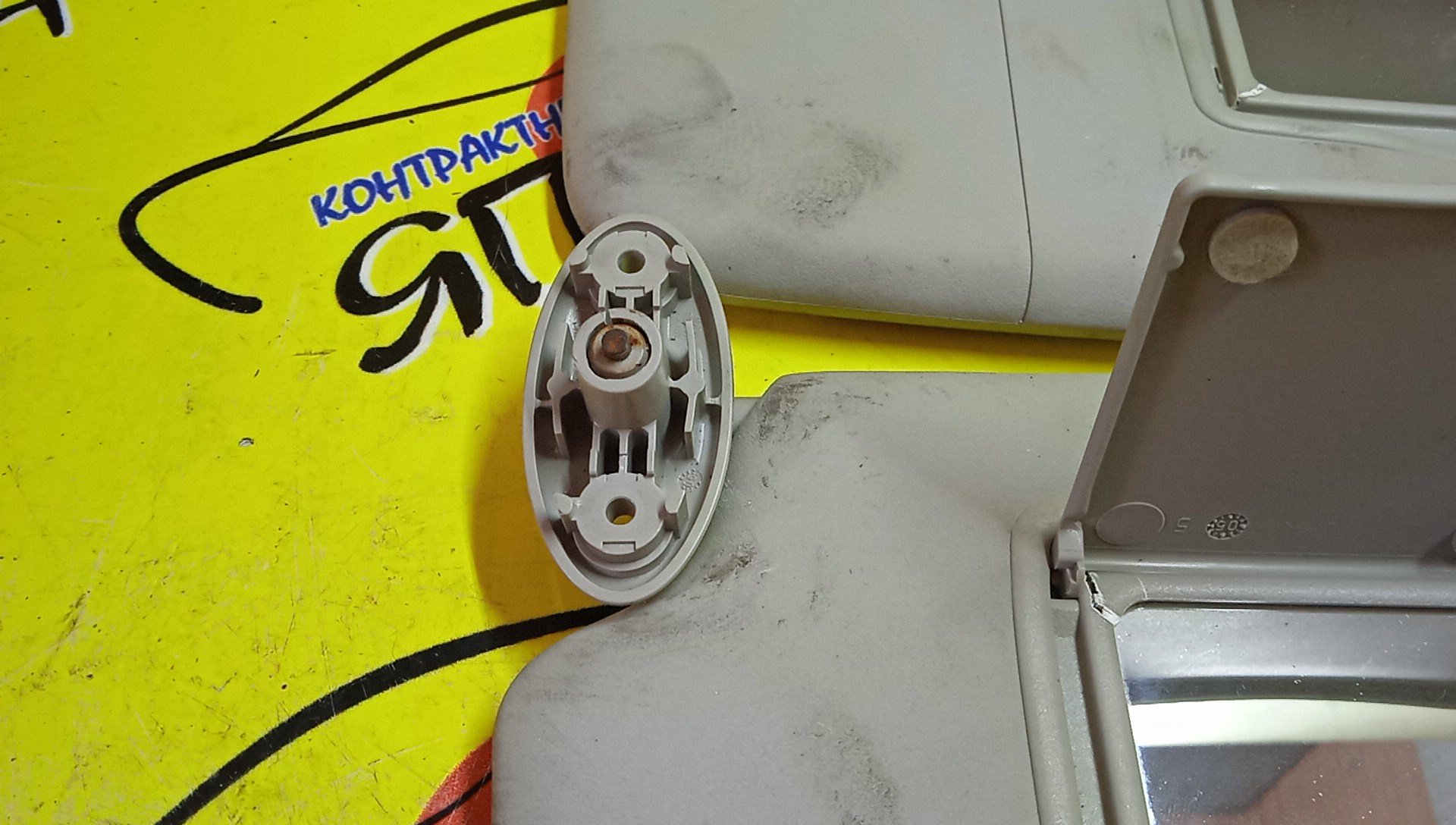 КОЗЫРЕК СОЛНЦЕЗАЩИТНЫЙ/FORD/FOCUS 2/CB4/ТОЛЬКО ПАРОЙ/1708997/1700319