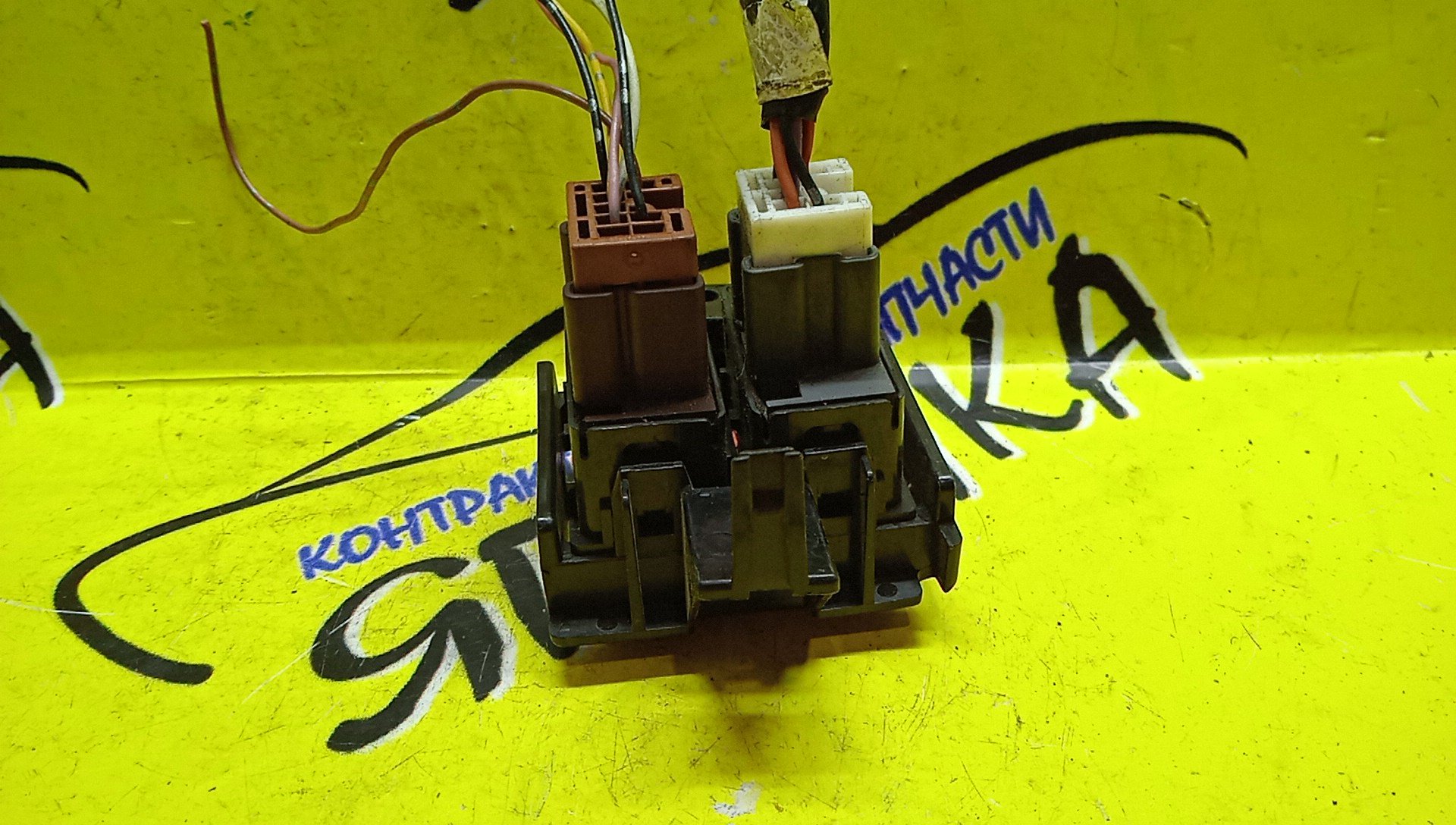 КНОПКА ПОДОГРЕВА СИДЕНИЙ/NIS/X-TRAIL/ROGUE/ALTIMA/T31/NT31/TNT31/DNT31/S35/L32/25500JA01A