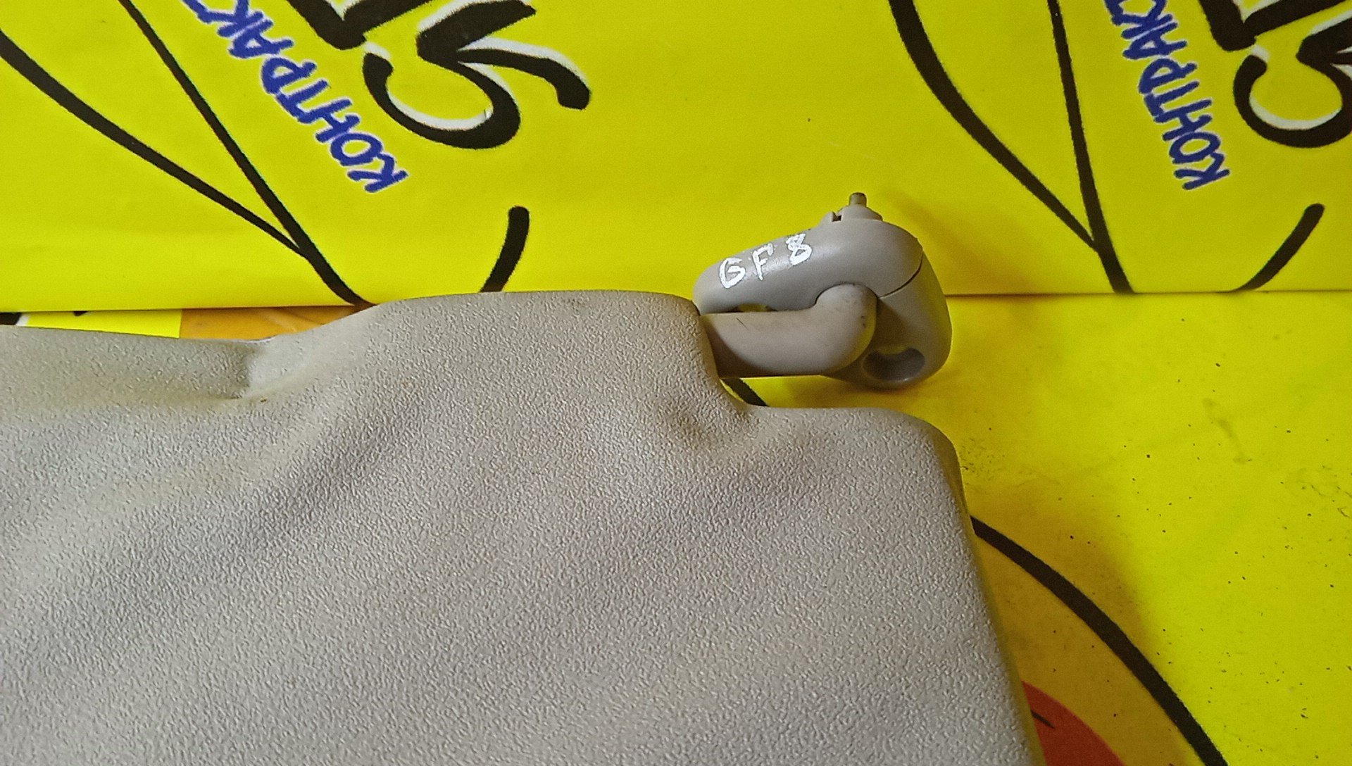 КОЗЫРЕК СОЛНЦЕЗАЩИТНЫЙ/MAZ/CAPELLA/GFEP/GF8P/GFFP/GFER/R/G19S69270B