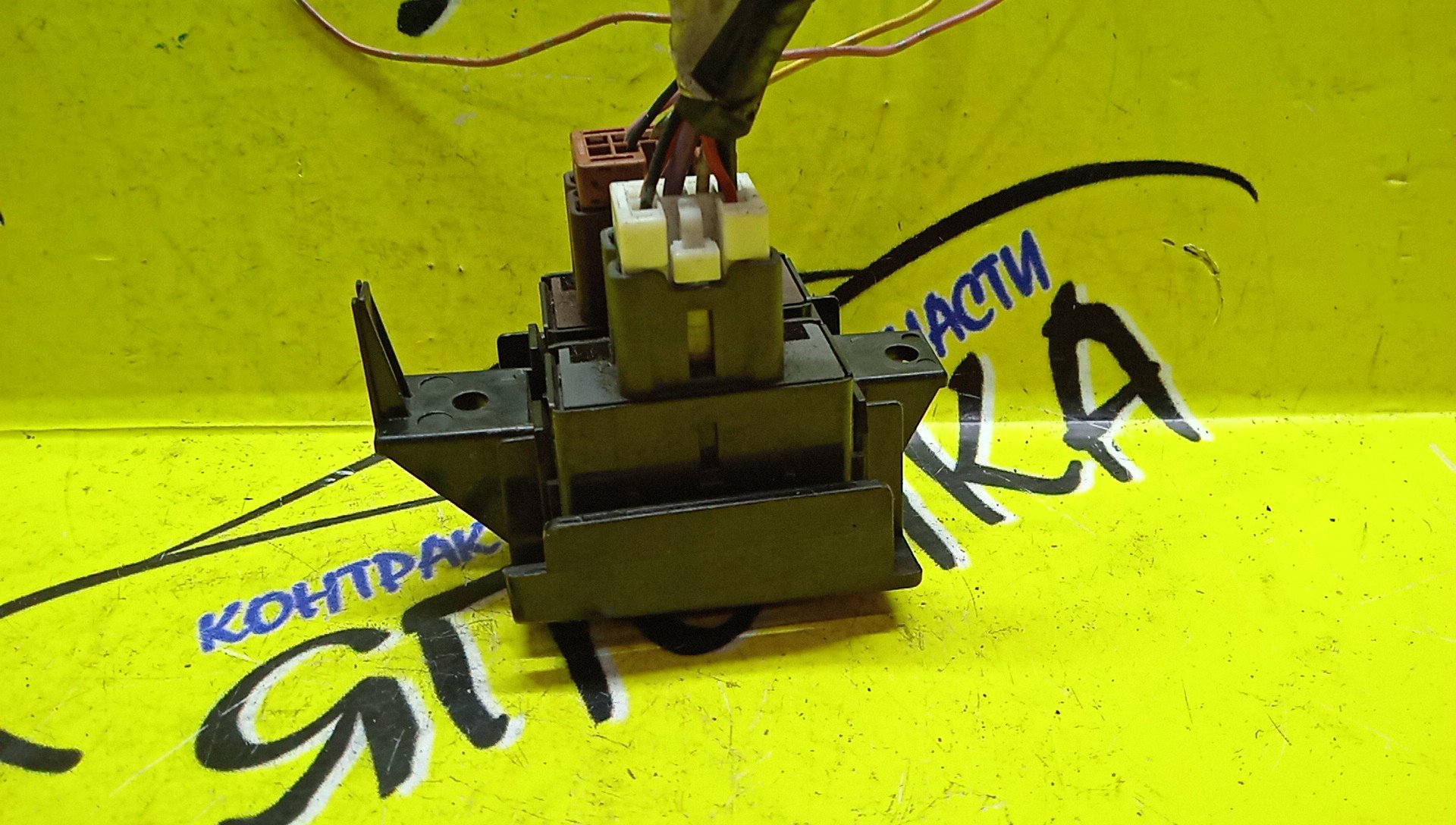 КНОПКА ПОДОГРЕВА СИДЕНИЙ/NIS/X-TRAIL/ROGUE/ALTIMA/T31/NT31/TNT31/DNT31/S35/L32/25500JA01A