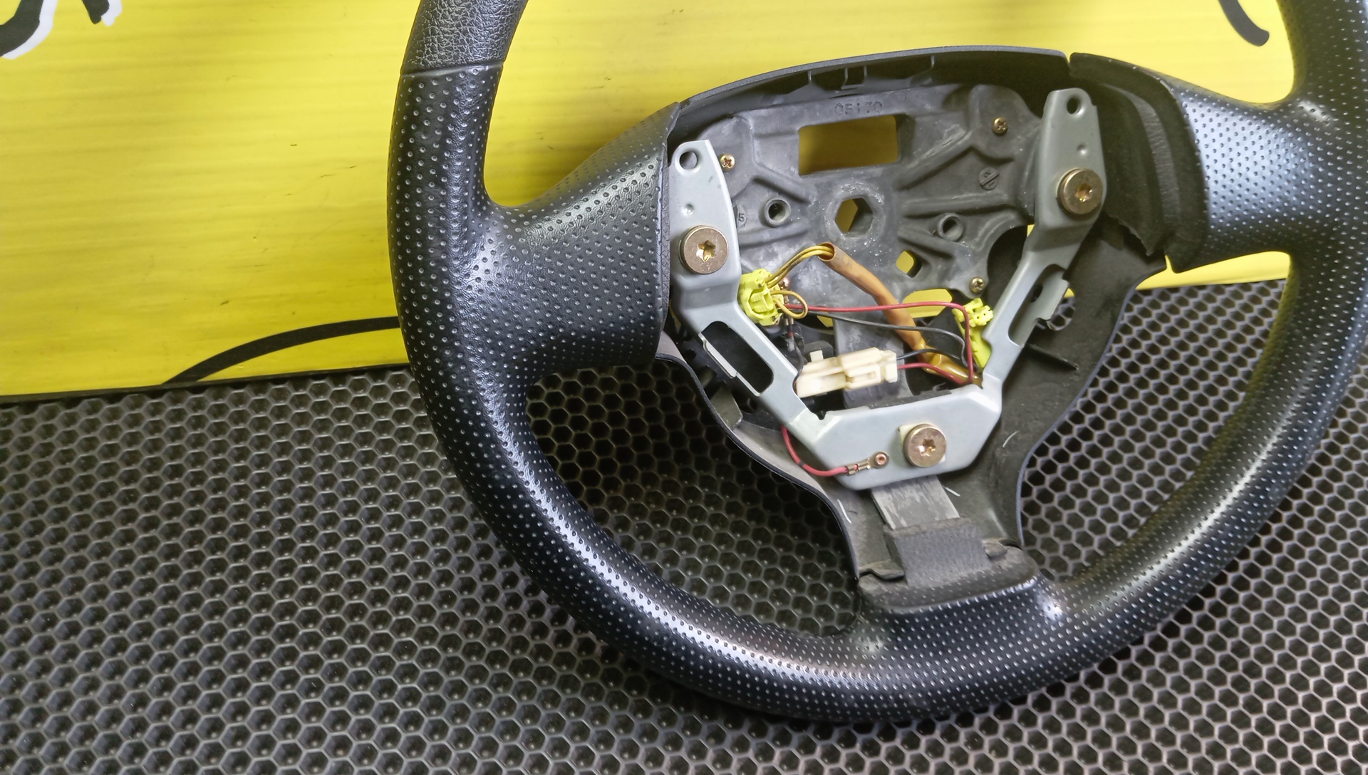 РУЛЬ/MAZ/DEMIO/MAZDA2/VERISA/DC5R/DC5W/DY3R/DY3W/DY5R/DY5W/D35032980C30/3 ЛУЧА