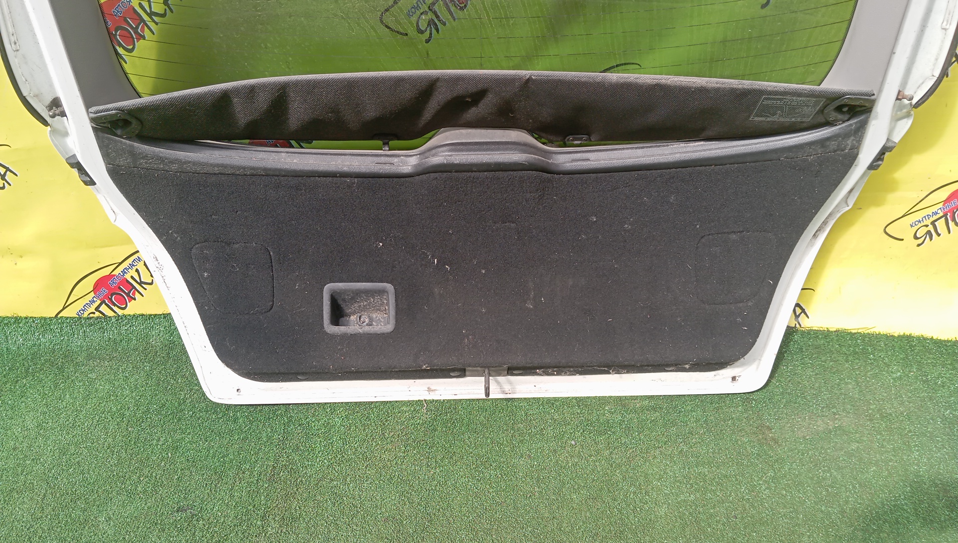 ДВЕРЬ ЗАДНЯЯ/TOY/ALTEZZA GITA/SXE10/GXE10/GXE10W/GXE15W/JCE10W/JCE15W/6700553010/СО СПОЙЛЕРОМ