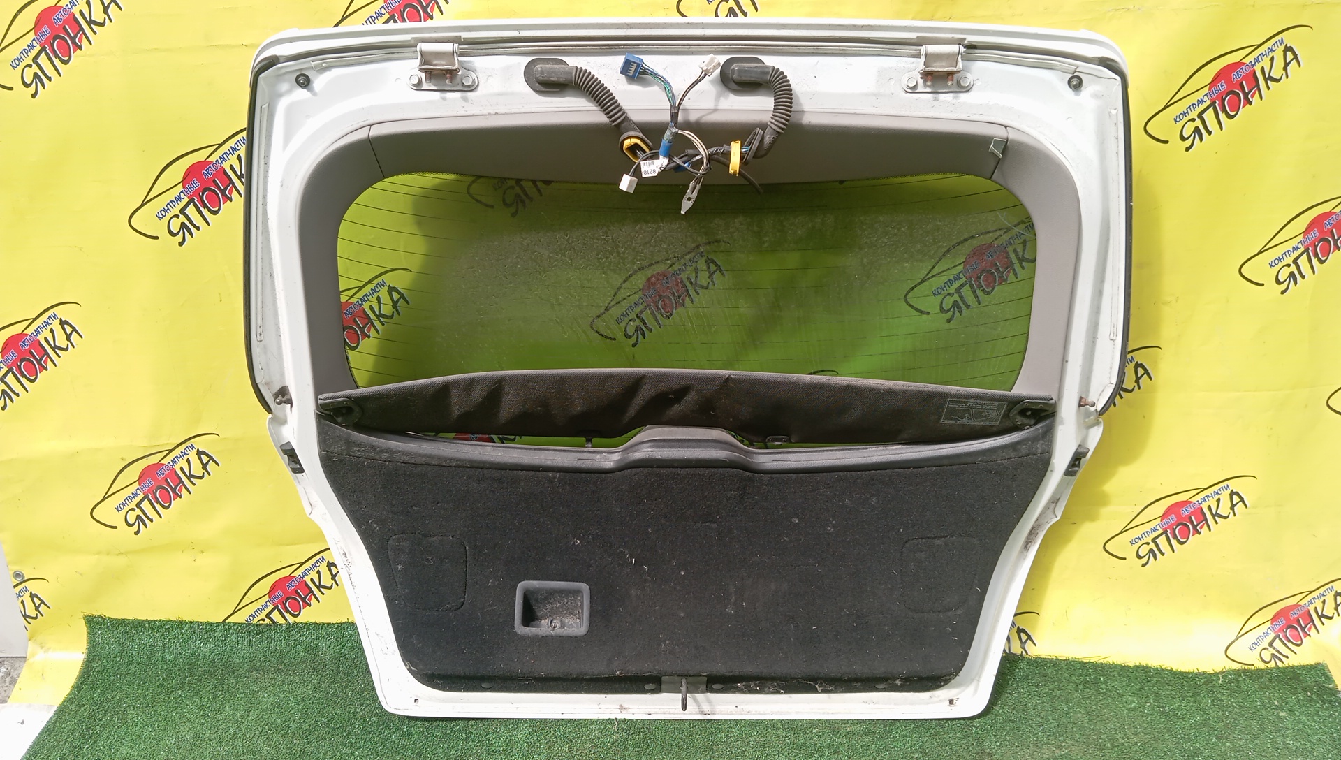 ДВЕРЬ ЗАДНЯЯ/TOY/ALTEZZA GITA/SXE10/GXE10/GXE10W/GXE15W/JCE10W/JCE15W/6700553010/СО СПОЙЛЕРОМ