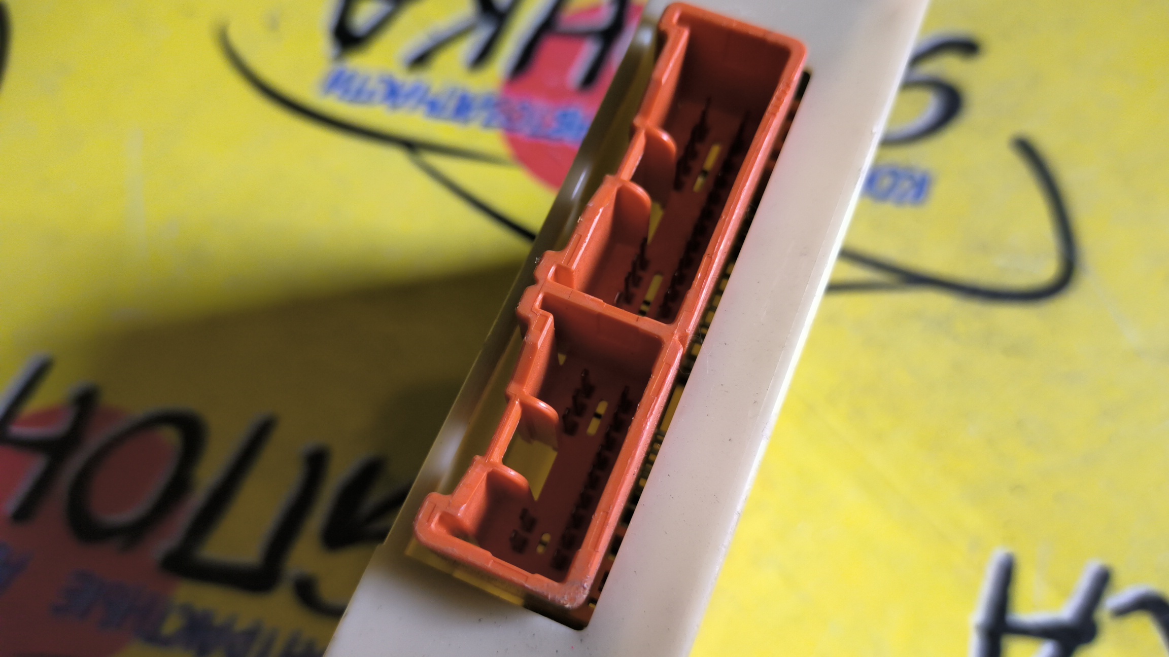 БЛОК УПРАВЛЕНИЯ ABS/TOY/CAMRY/VISTA/SV43/CV43/SV42/SV41/SV40/CV40/8865032410/1773002781