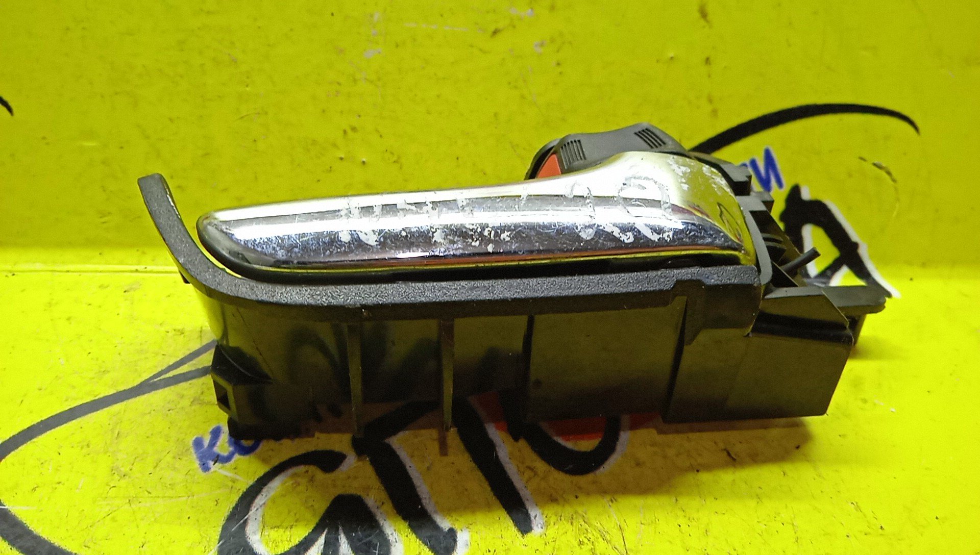 РУЧКА ДВЕРИ ВНУТРЕННЯЯ/TOY/PRIUS/NHW20/F/R/6920547020C0