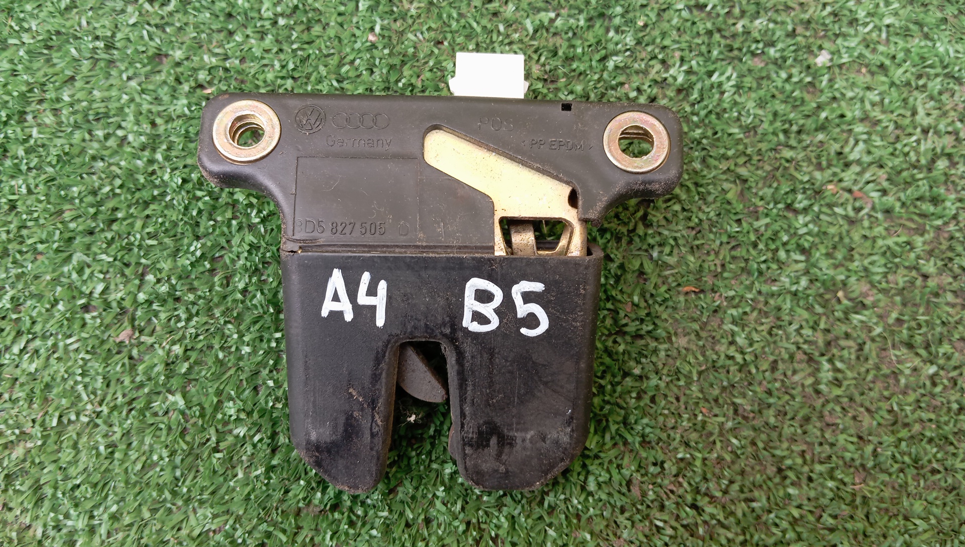 ЗАМОК БАГАЖНИКА/AUDI/A4/A6/8D2/8D5827505D