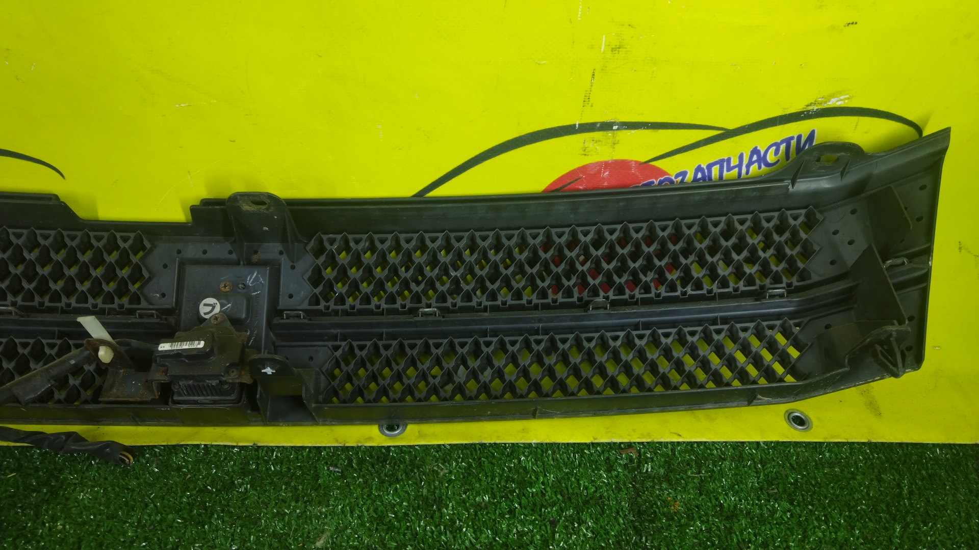 РЕШЕТКА РАДИАТОРА/TOY/VOXY/AZR60/AZR65/С КАМЕРОЙ/2 МОДЕЛЬ/5310128230/5310128220