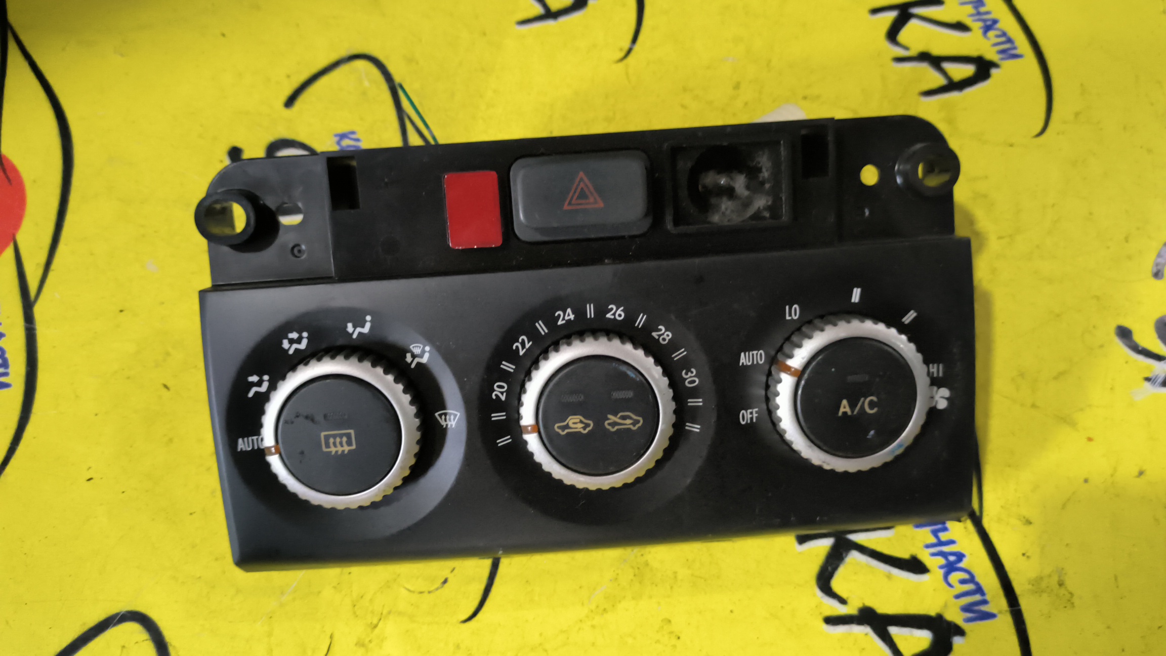 БЛОК КЛИМАТ-КОНТРОЛЯ/TOY/IST/NCP60/NCP61/NCP65/758551